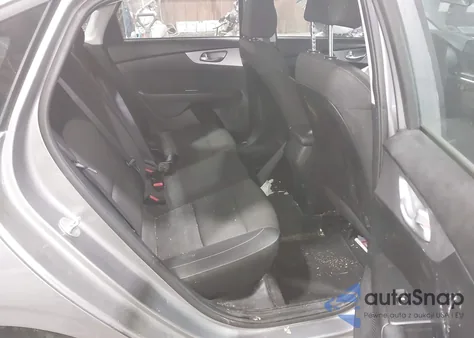 2023 Kia Forte Lxs z USA, uszkodzony, nr VIN 3KPF24AD6PE641619